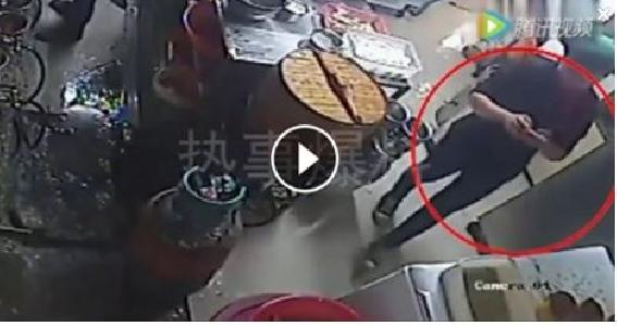 今天凌晨0：00，現場慘烈，有手機的都看看吧，現在看還不晚！！  