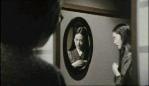在農村時,我奶奶說她有一雙陰陽眼