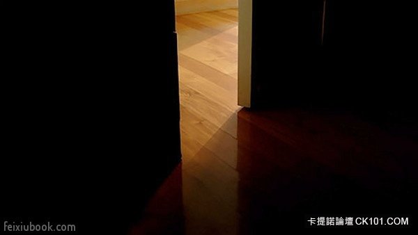 毛骨悚然!那天晚上有人闖入家裡竟在門上留言給我....網友分享超恐怖真實經驗  