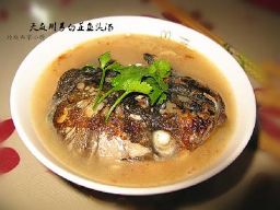 行气活血祛风【天麻川芎白芷鱼头汤】