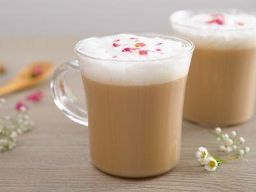 手打奶泡玫瑰奶茶